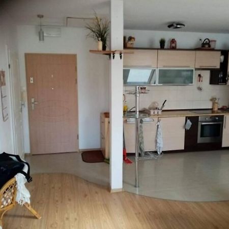 Jasne Czyste I Zadbane Mieszkanie Blisko Lotniska Danzig Exterior foto
